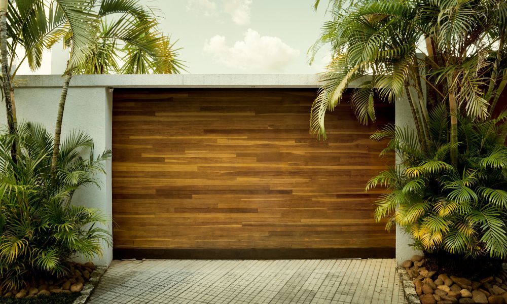 Accent Planks Garage Door